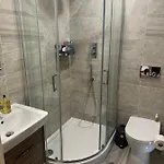 شقة Lovely 2 Bed In Centre *