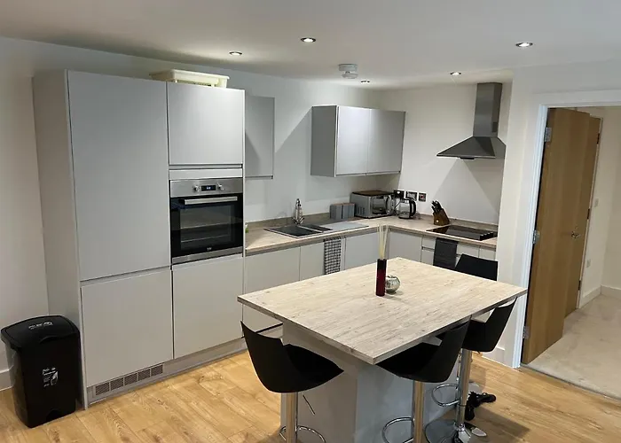 Lovely 2 Bed In Centre * 利兹