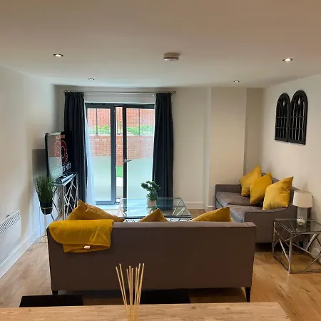 Lovely 2 Bed In Centre *