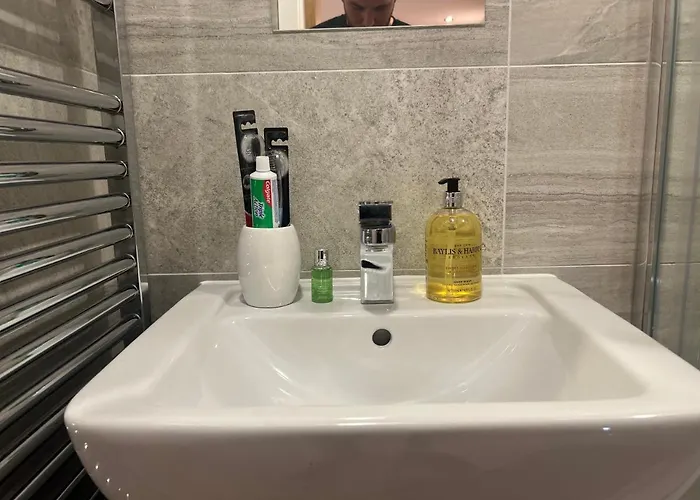 شقة Lovely 2 Bed In Centre